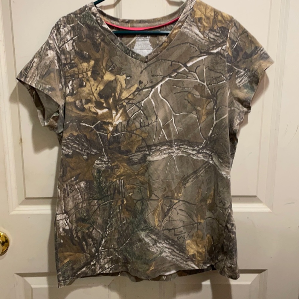 Real tree 2X tee shirt